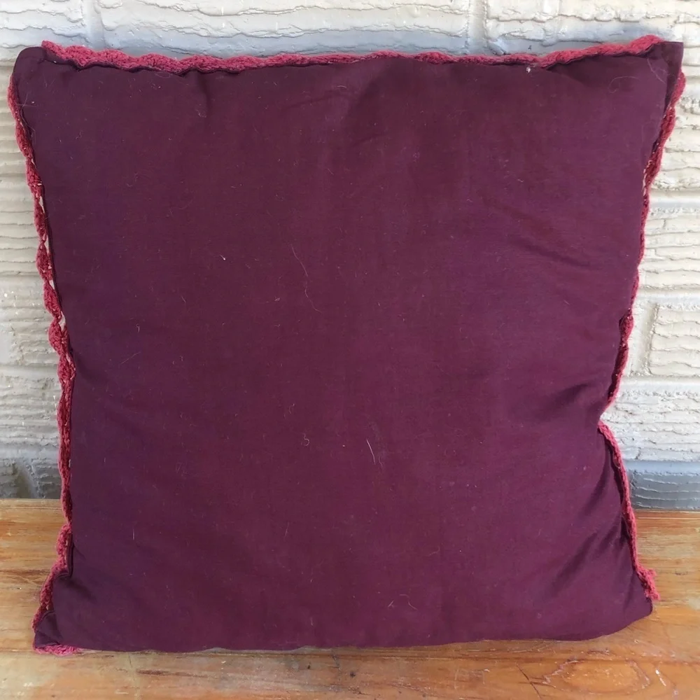 N/A square accent